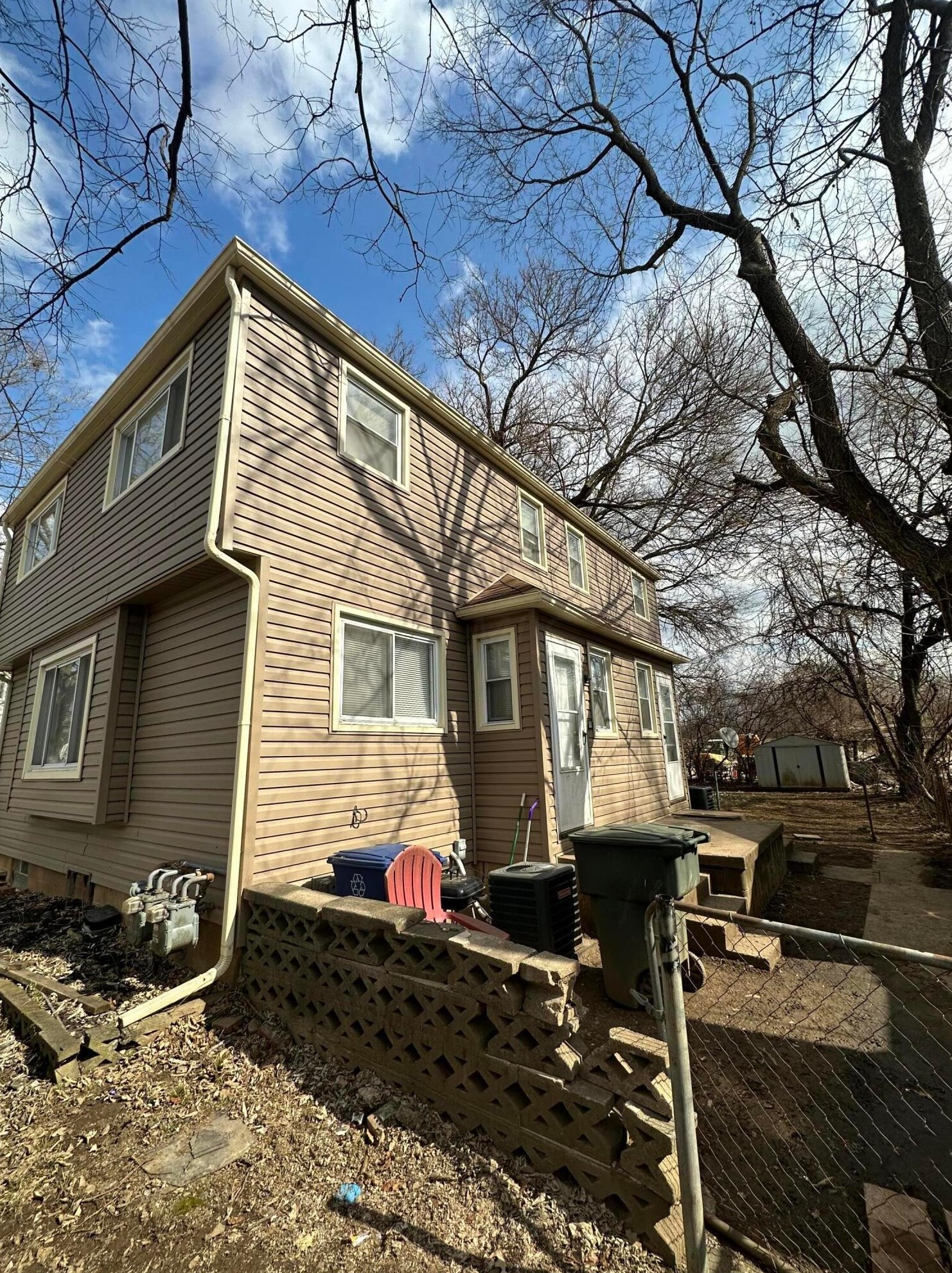 664 Rhoads Ave, Columbus OH  43205-2530 exterior