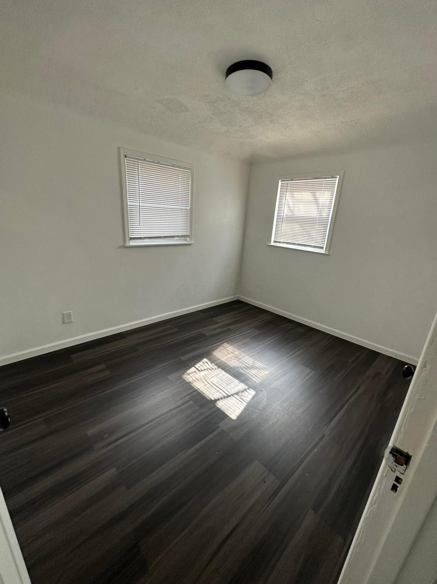 664 Rhoads Ave, Columbus OH  43205-2530 exterior