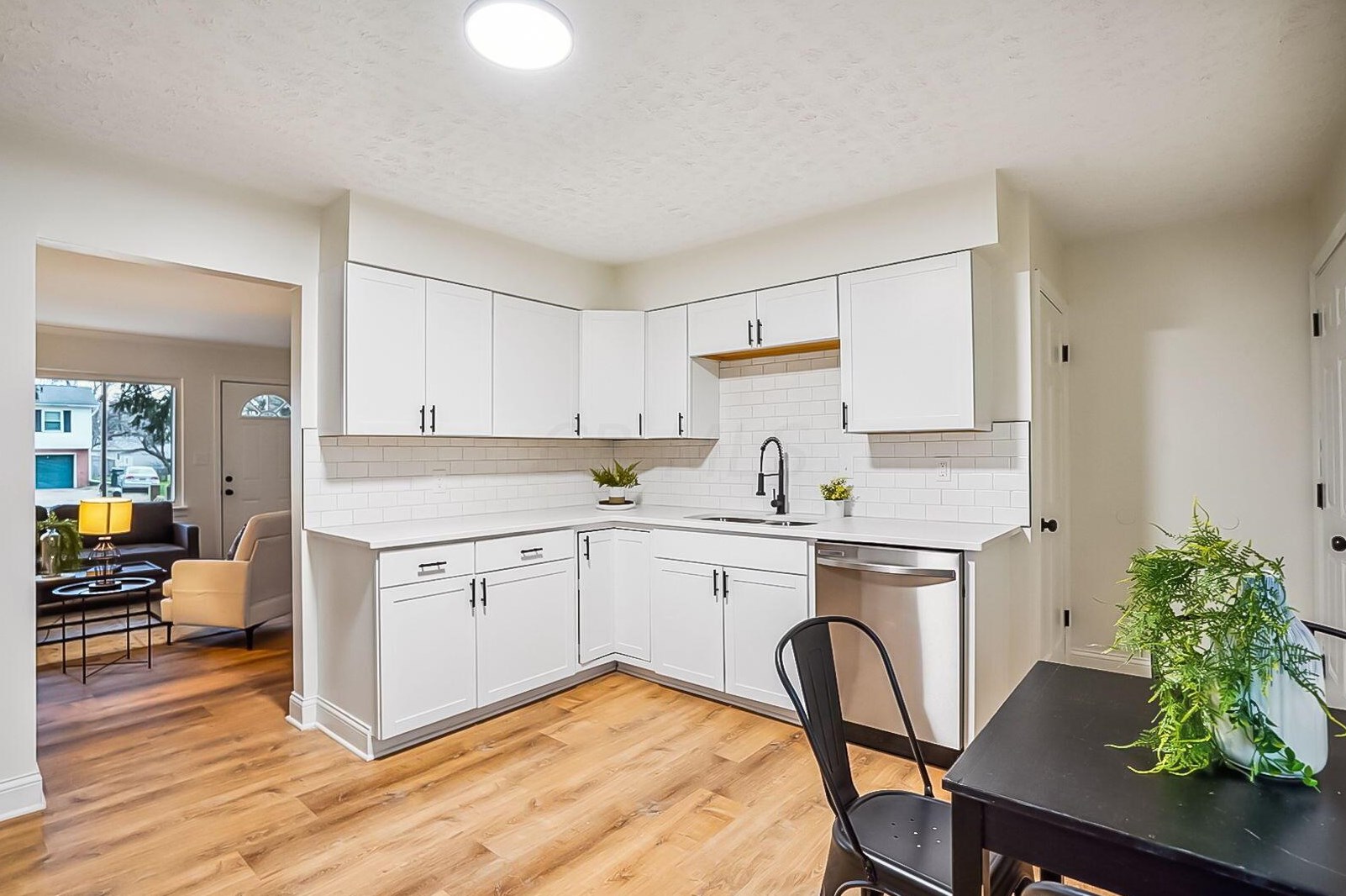 3157 Fairwood Ave, Columbus OH  43207-3250 exterior