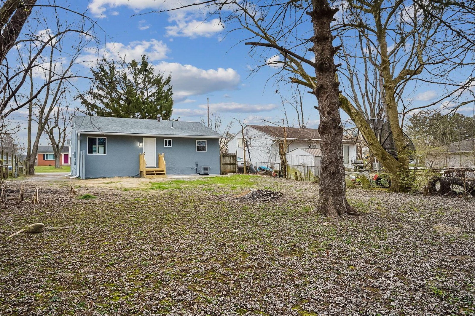 3157 Fairwood Ave, Columbus OH  43207-3250 exterior