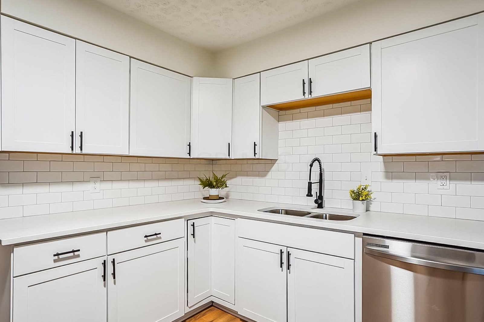 3157 Fairwood Ave, Columbus OH  43207-3250 exterior