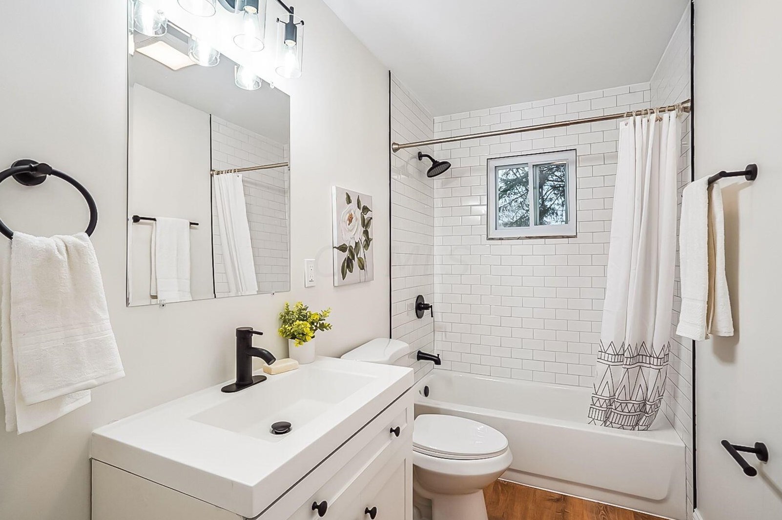 3157 Fairwood Ave, Columbus OH  43207-3250 exterior