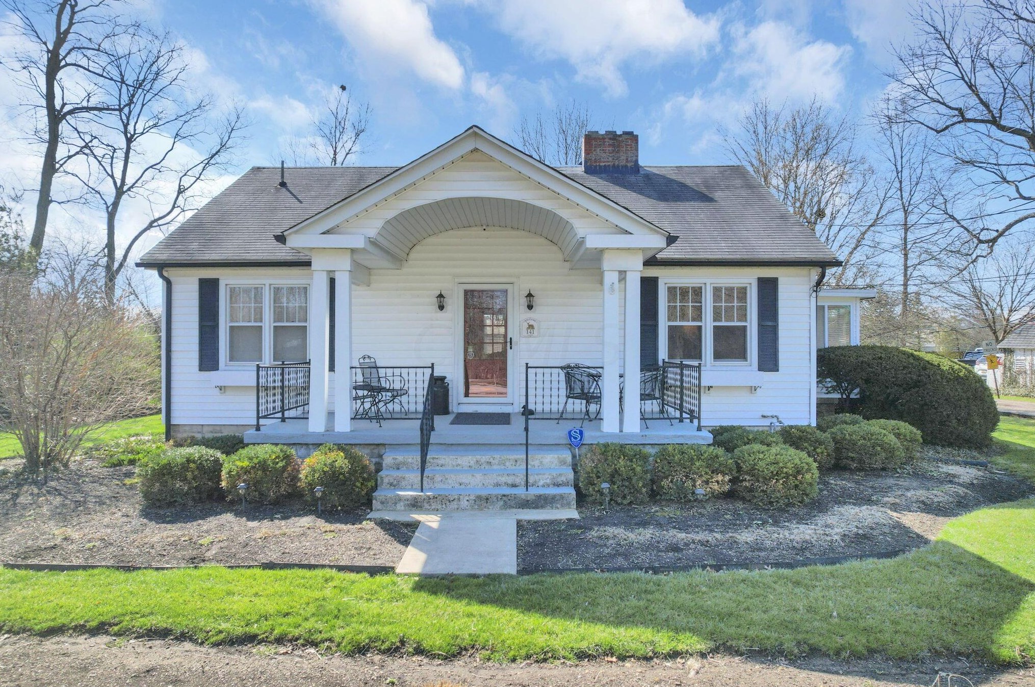 141 Park Rd, Columbus OH 43235-6429 exterior