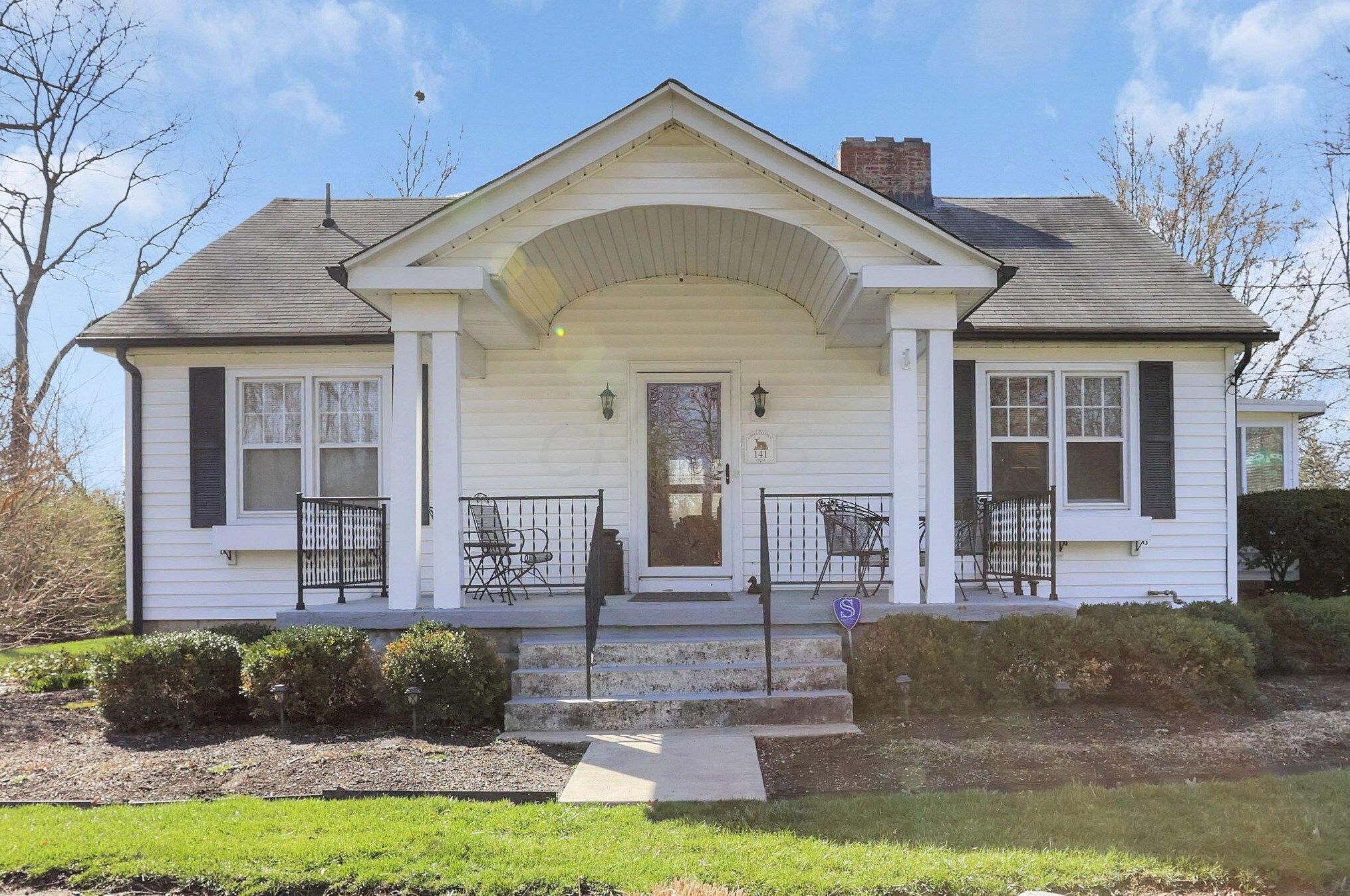 141 Park Rd, Columbus OH 43235-6429 exterior