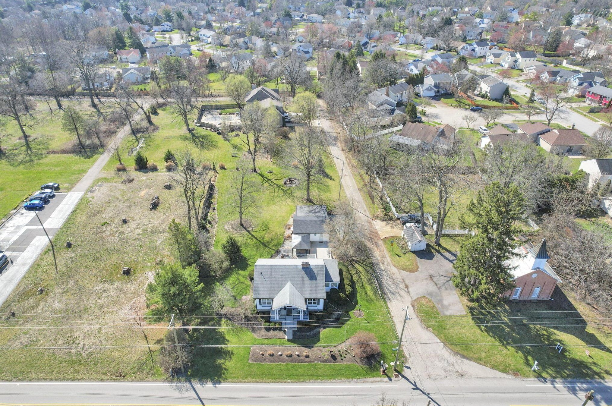 141 Park Rd, Columbus OH 43235-6429 exterior