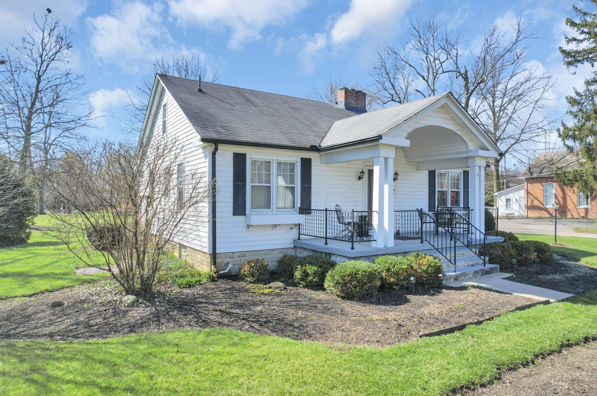 141 Park Rd, Columbus OH 43235-6429 exterior