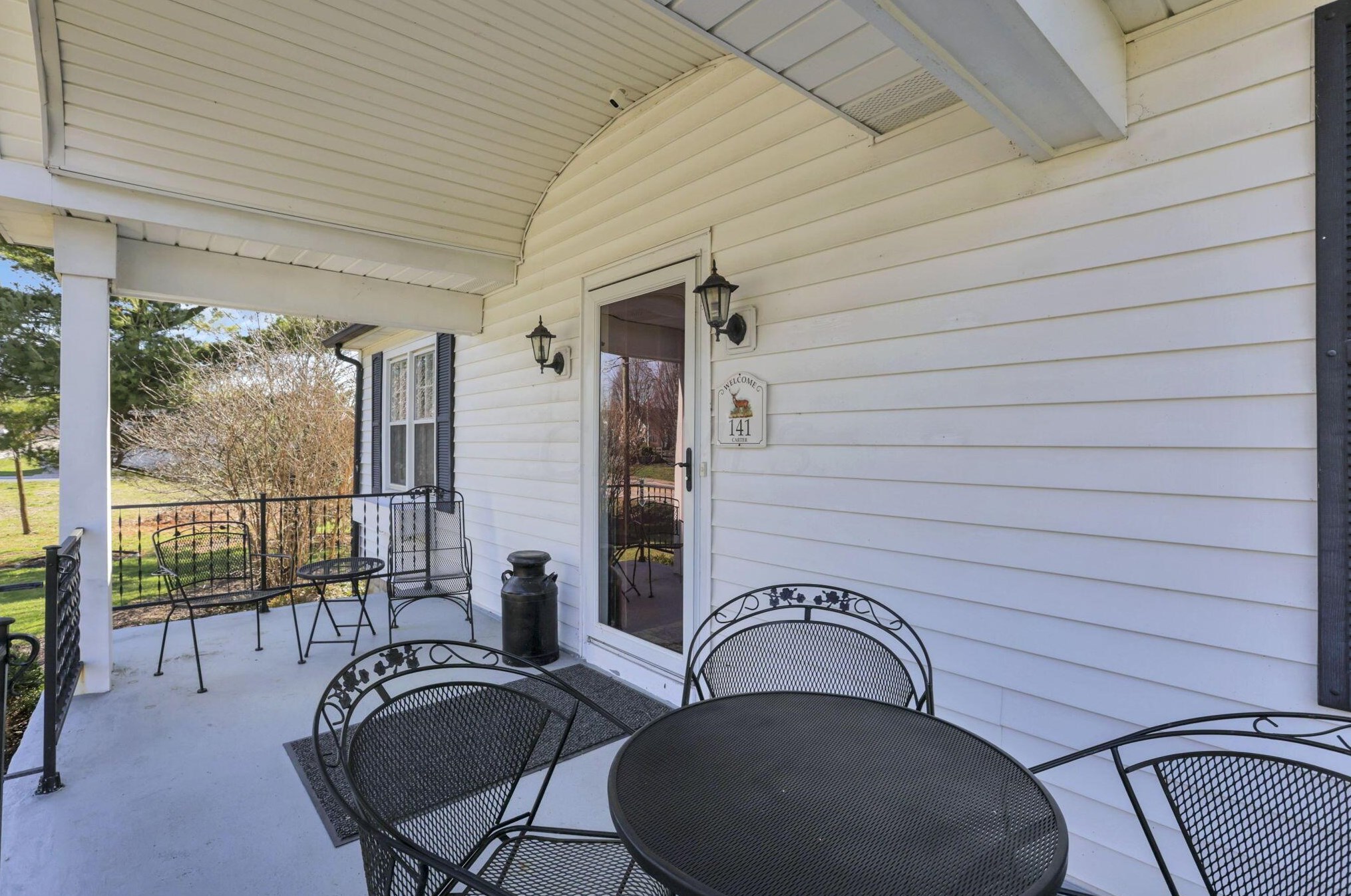 141 Park Rd, Columbus OH 43235-6429 exterior