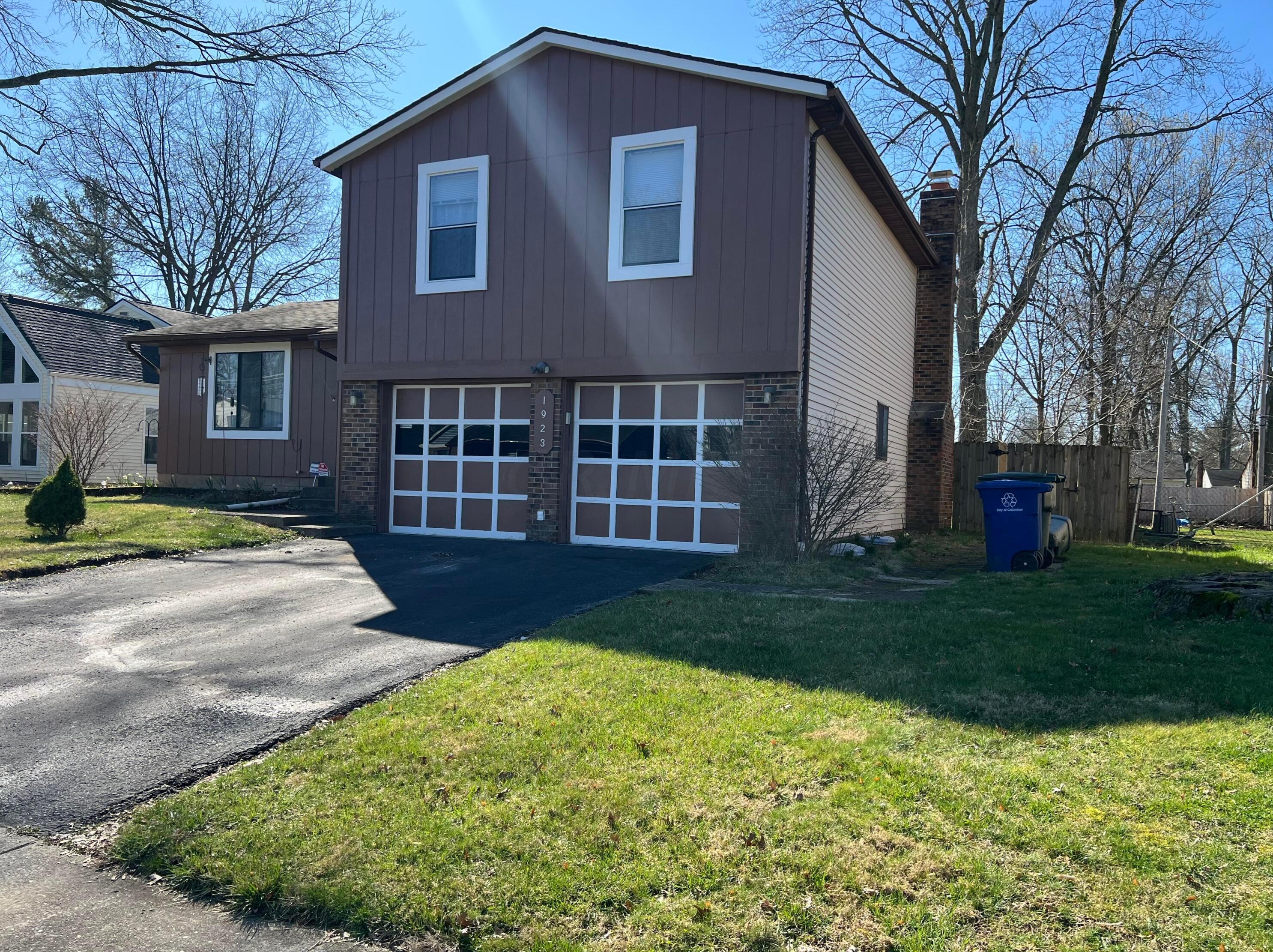 1923 Denise Dr, Columbus, OH 43229-5301