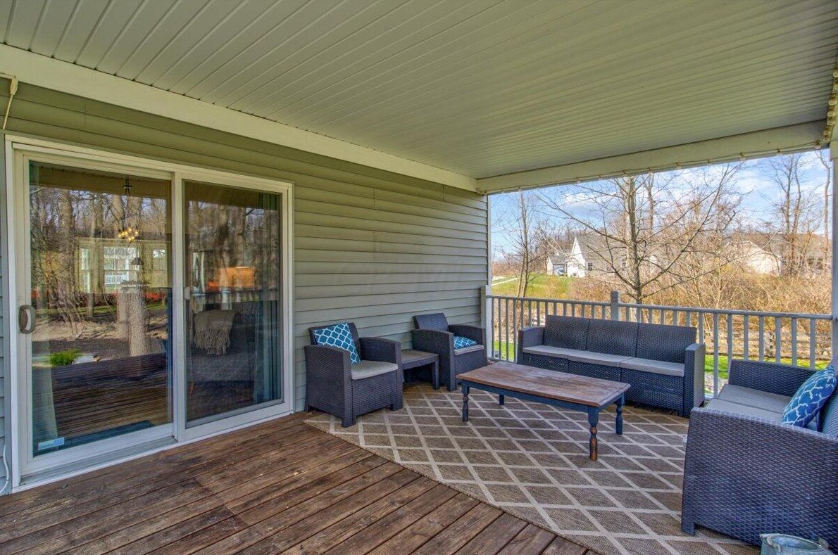 1729 Keela Dr, Pataskala OH  43062-7121 exterior