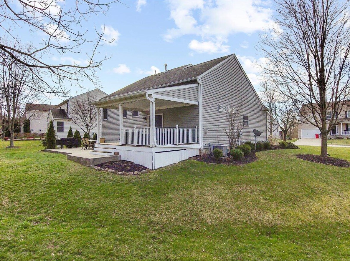 1729 Keela Dr, Pataskala, OH 43062-7121