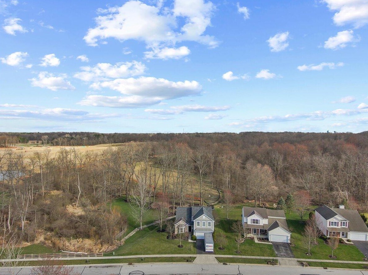 1729 Keela Dr, Pataskala OH  43062-7121 exterior