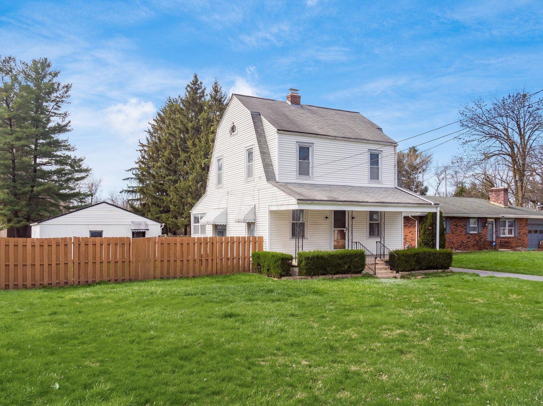 423 Grener Ave, Columbus, OH 43228-1360