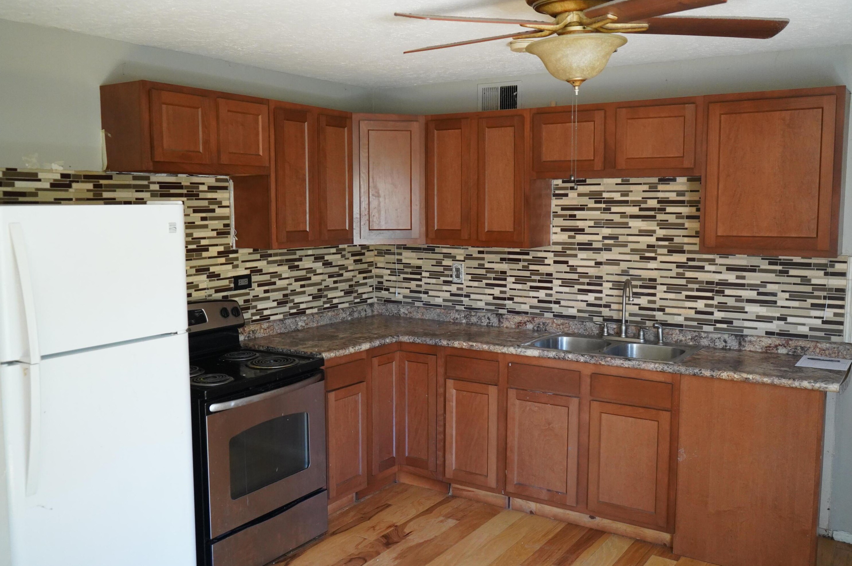 3375 Niagara St, Cincinnati, OH 45251-2123