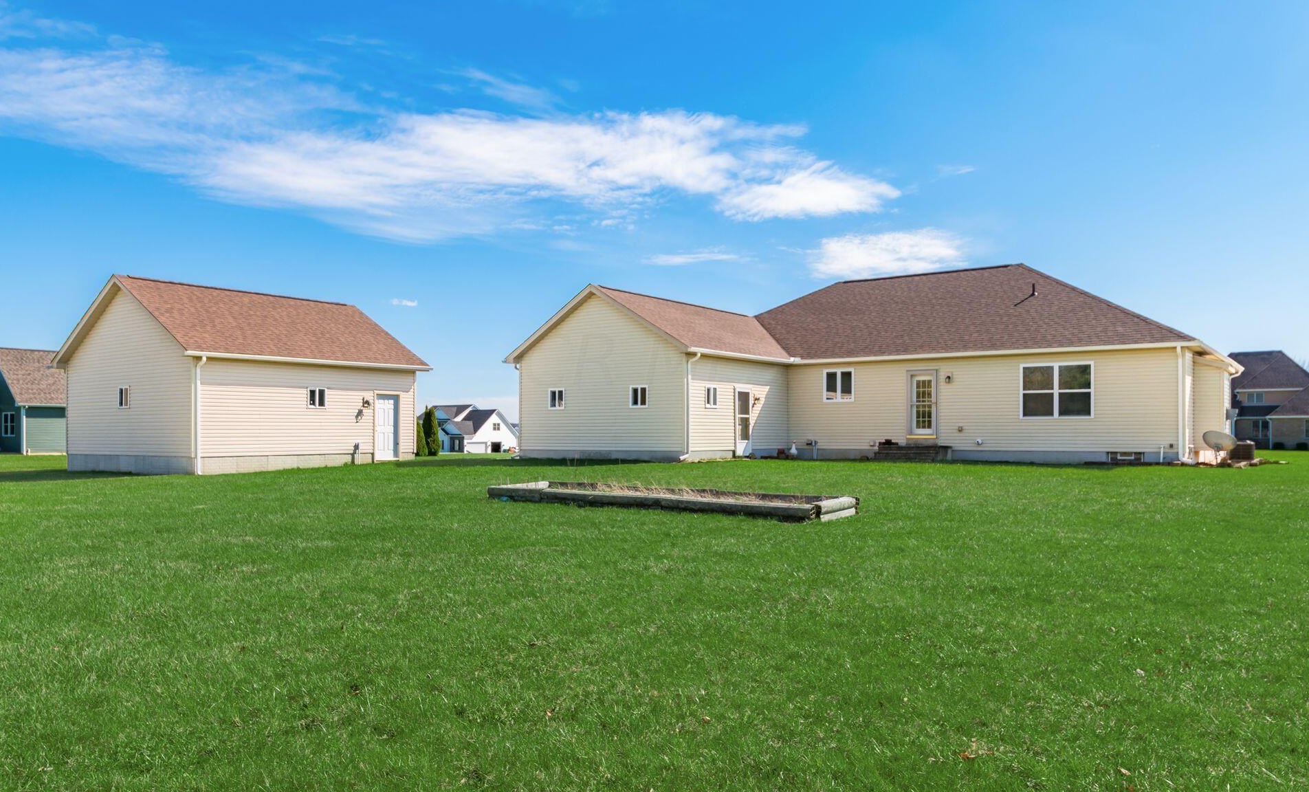 10098 Choctaw Dr, Cnl Wnchstr, OH 43110