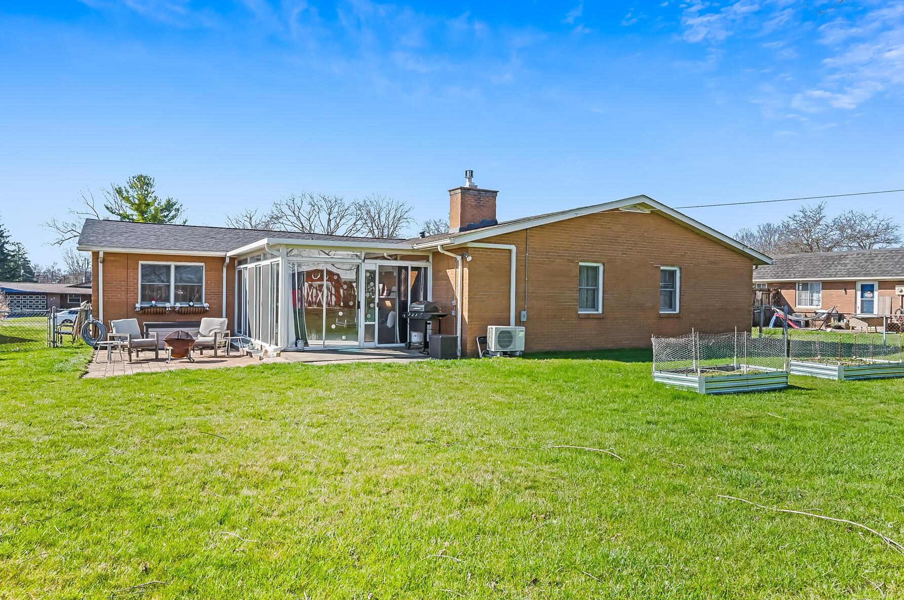 52 Tanglewood Dr, Delaware OH  43015-1238 exterior