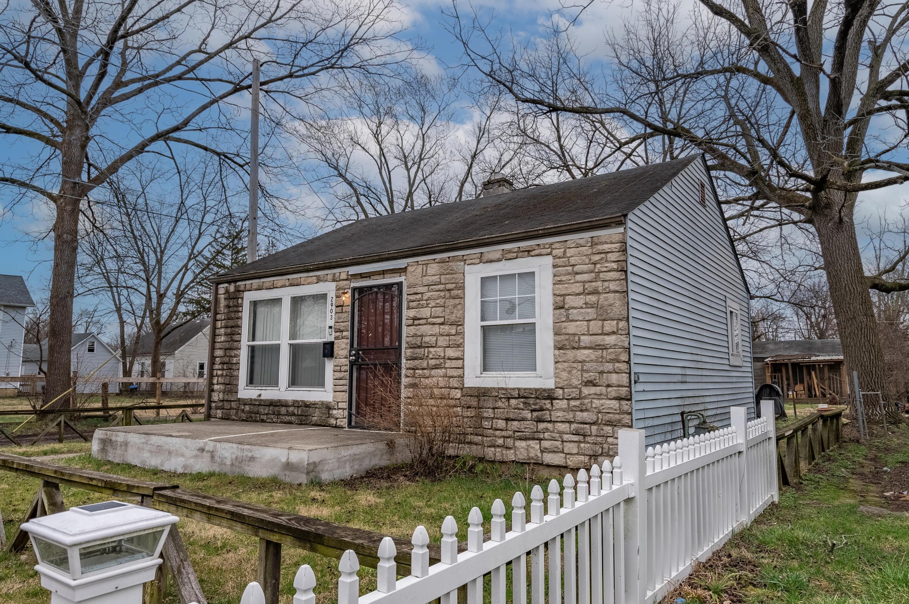 2903 E 11th Ave, Columbus, OH 43219