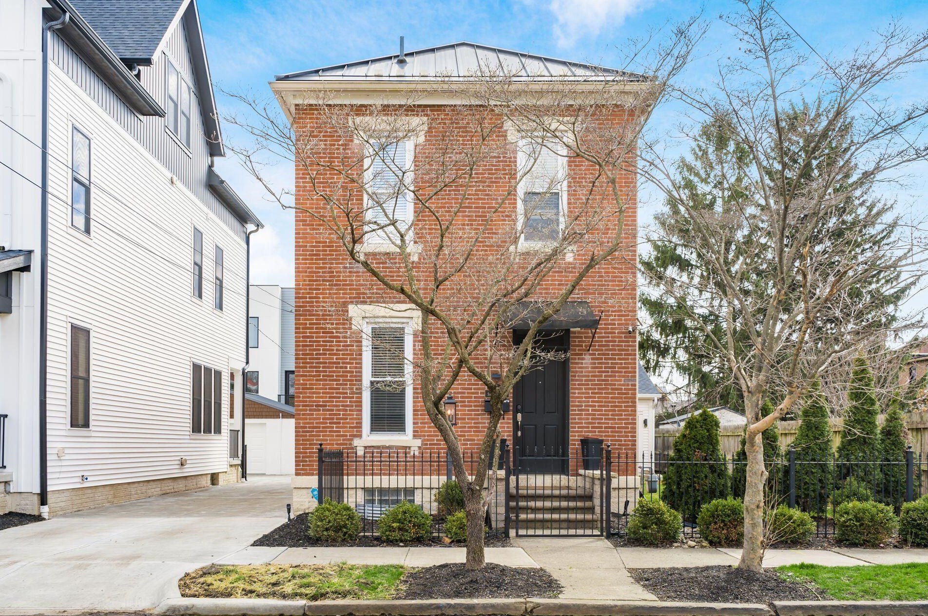 361 Siebert St, Columbus, OH 43206-2720