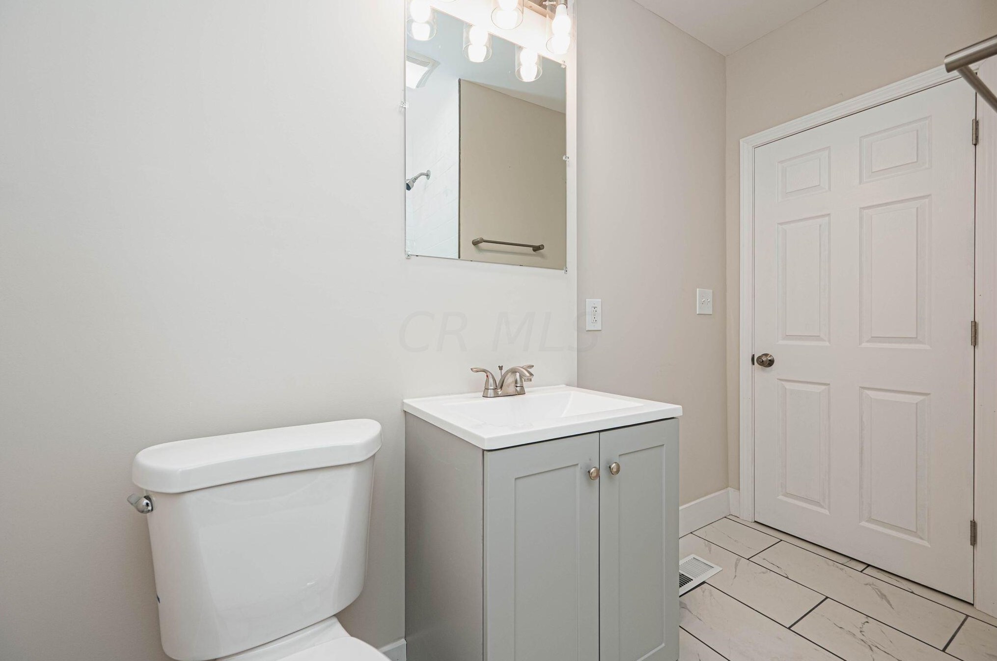 55 Huron Ave, Columbus OH 43204-2666 exterior