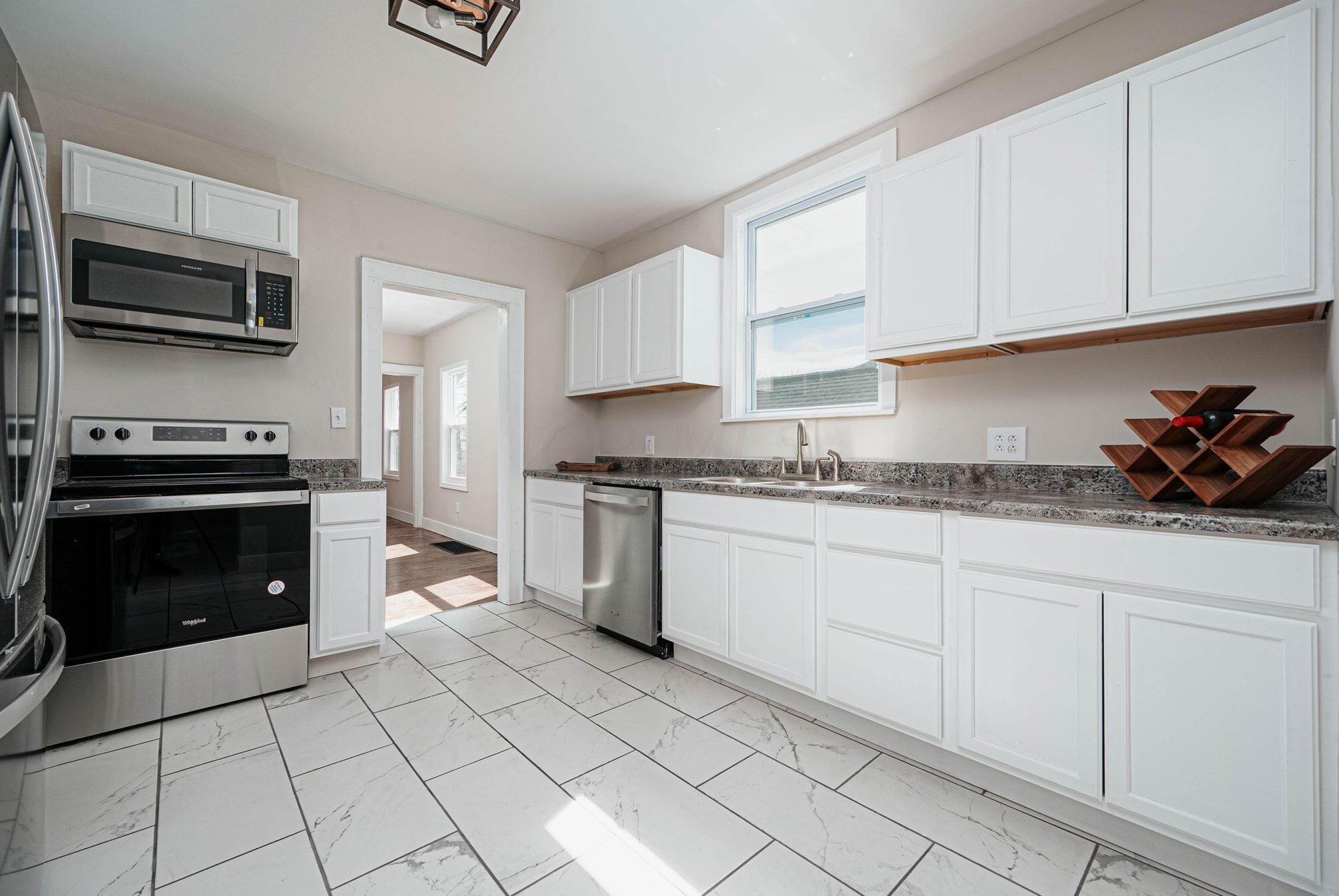 55 Huron Ave, Columbus OH 43204-2666 exterior