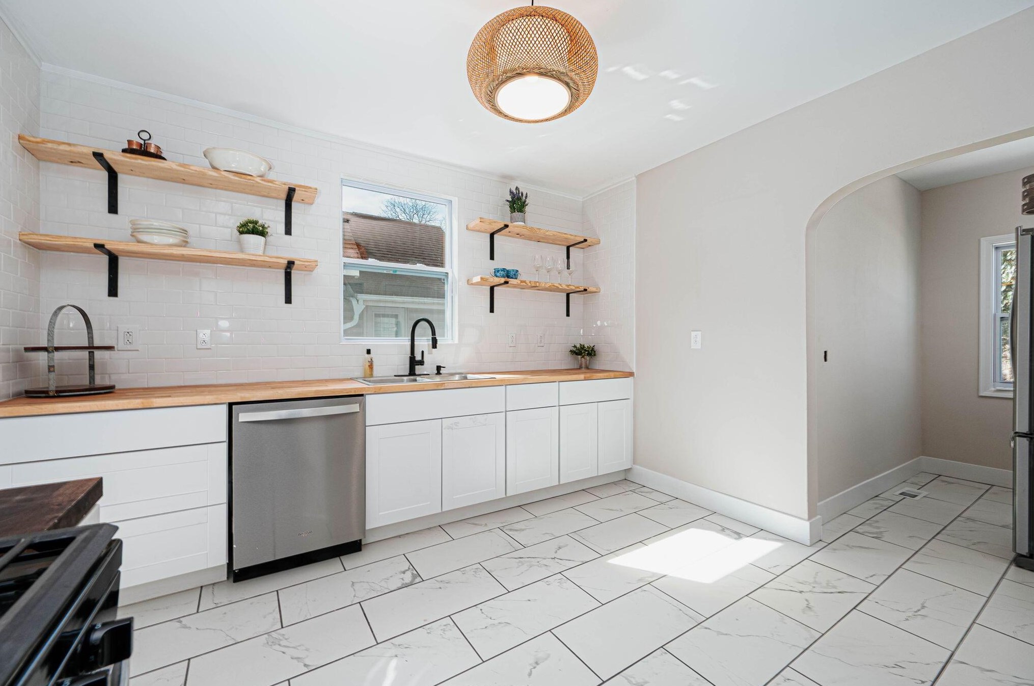 55 Huron Ave, Columbus OH 43204-2666 exterior