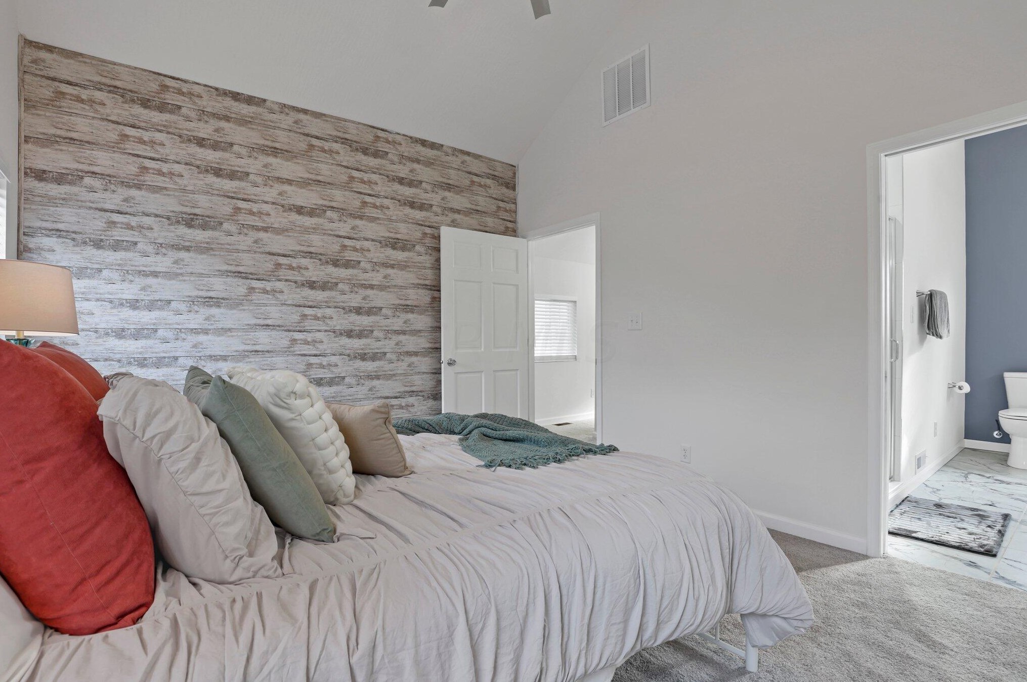 165 Frebis Ave, Columbus OH 43206-3725 exterior