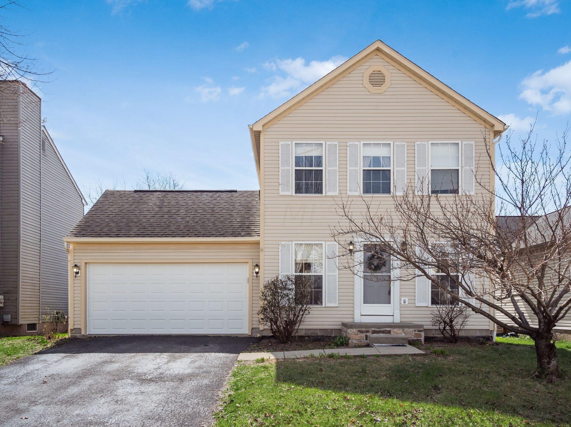 1027 Lavender Ln, Columbus, OH 43207-4291