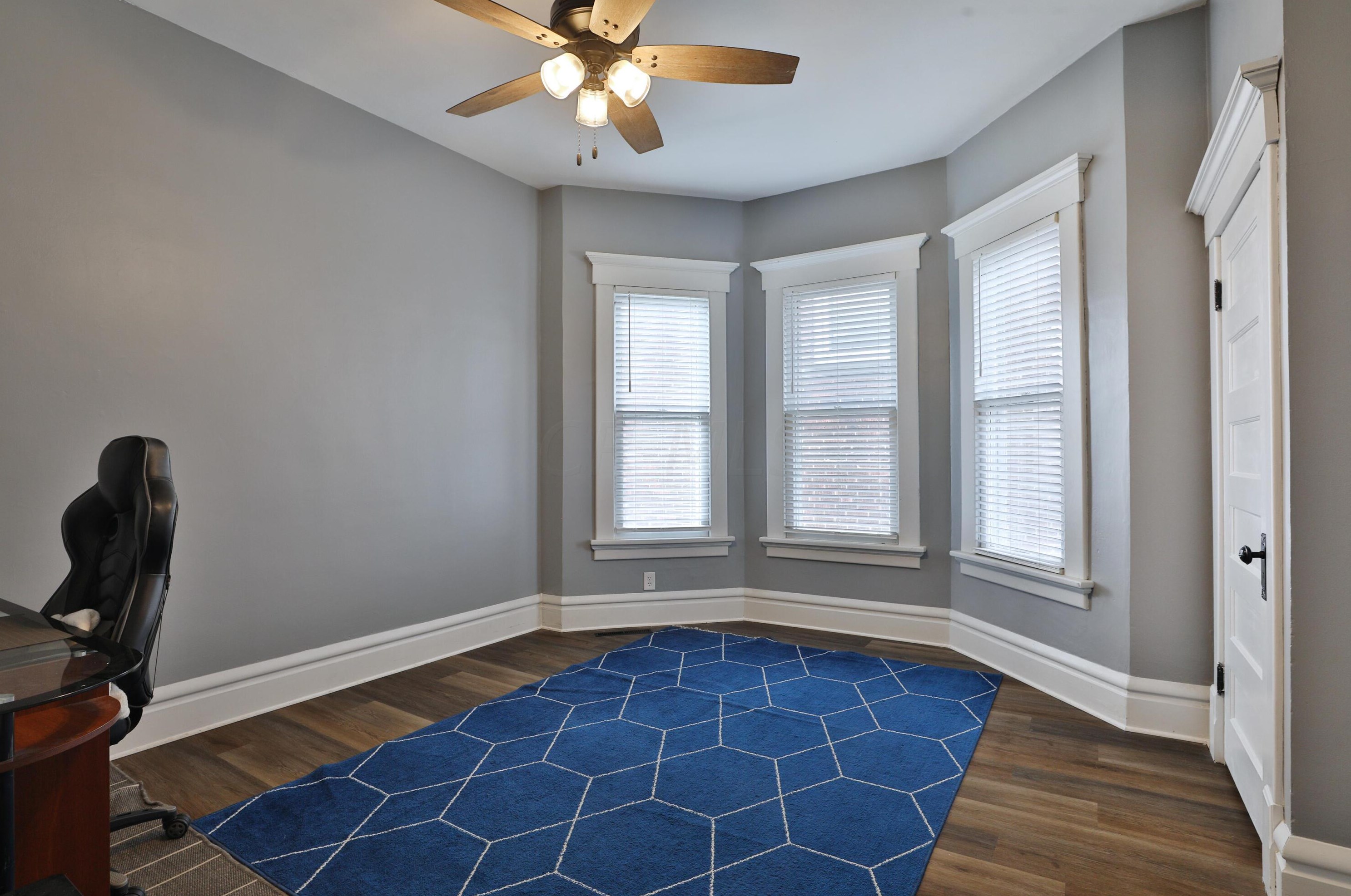 2346 Summit St, Columbus OH  43202-3112 exterior