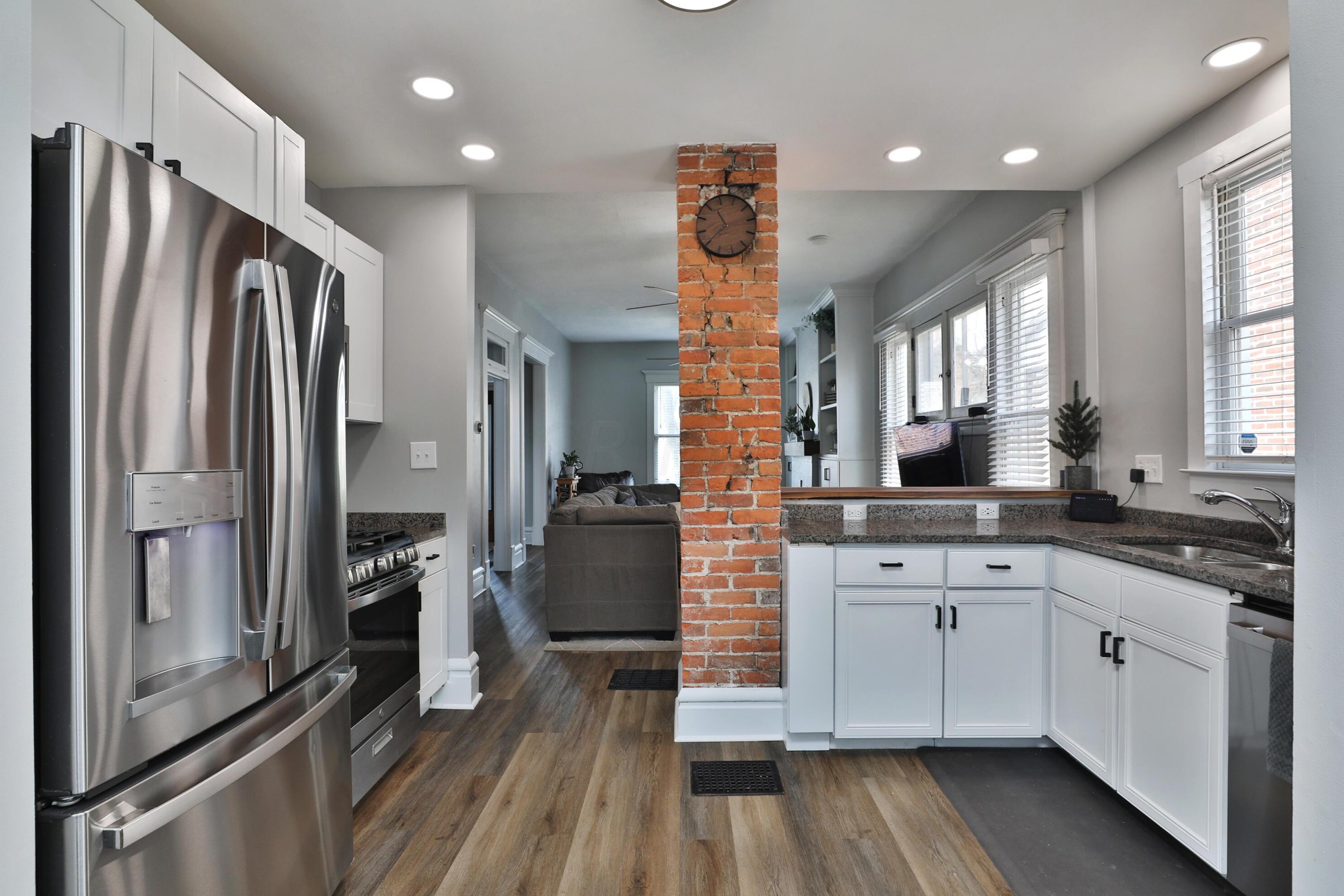 2346 Summit St, Columbus OH  43202-3112 exterior