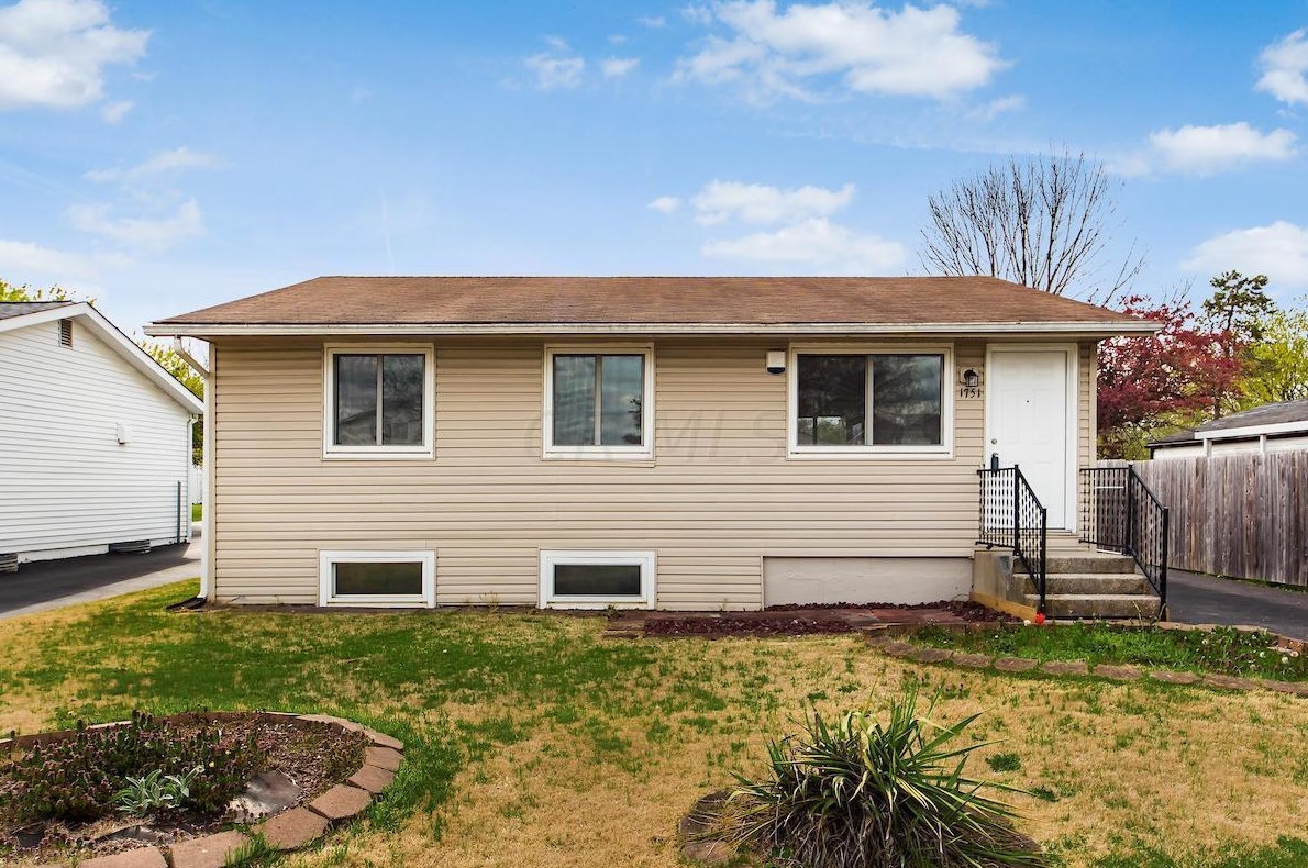 1751 River Bend Rd, Columbus, OH 43223