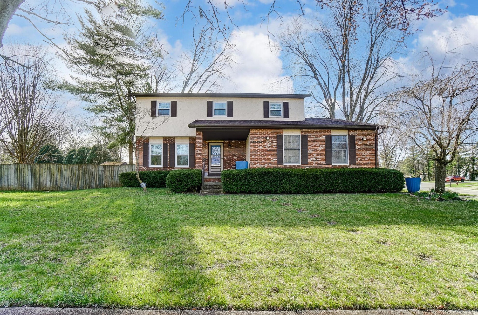 86 Manor Pl, Pickerington, OH 43147-1070