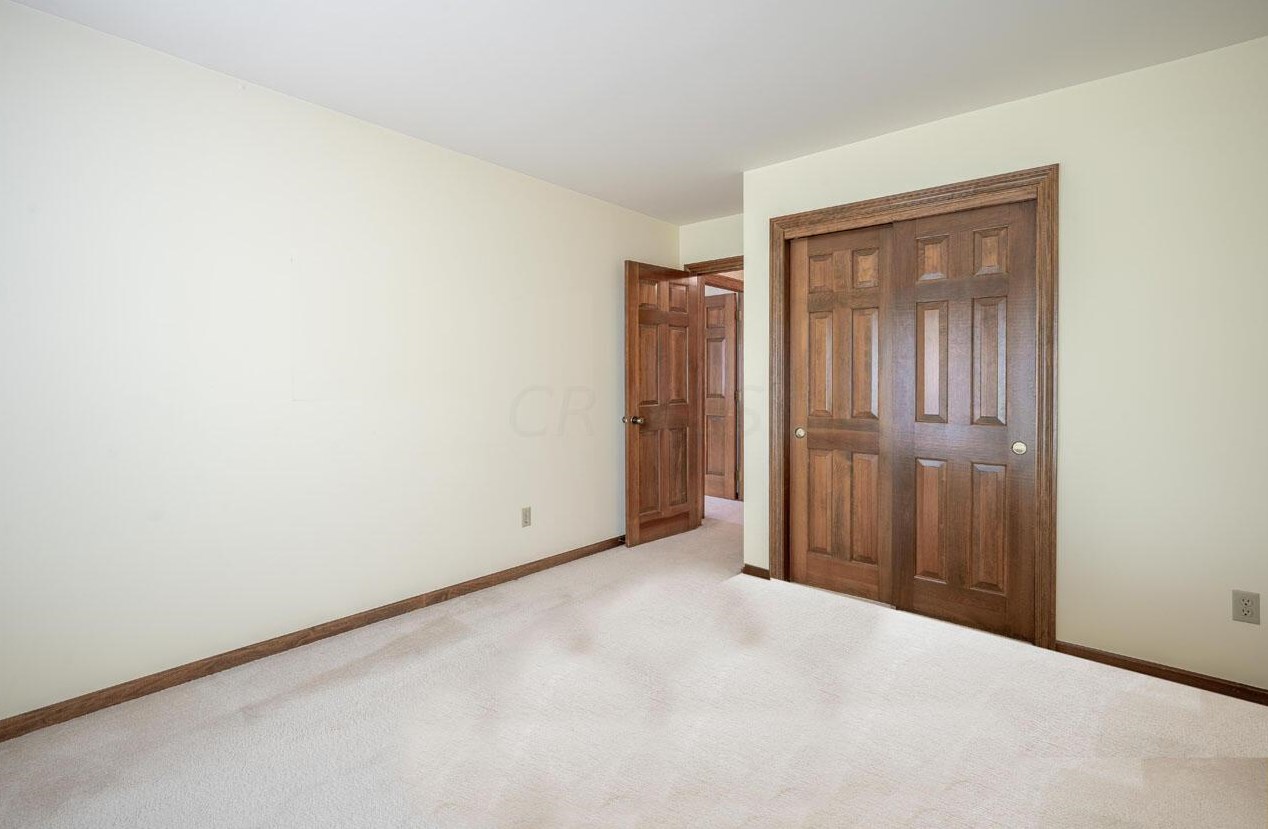 5882 Rothesay Ct, Dublin OH  43017-9447 exterior