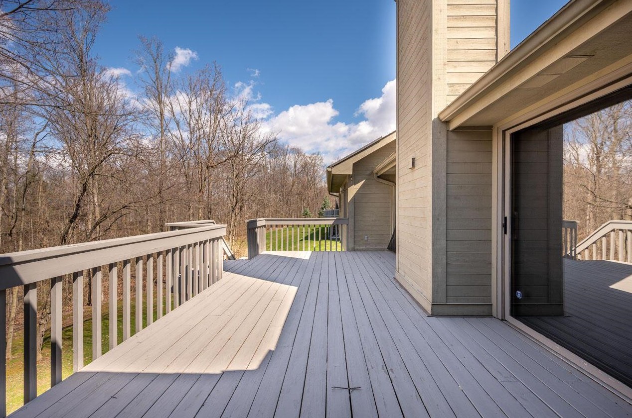 5882 Rothesay Ct, Dublin OH  43017-9447 exterior