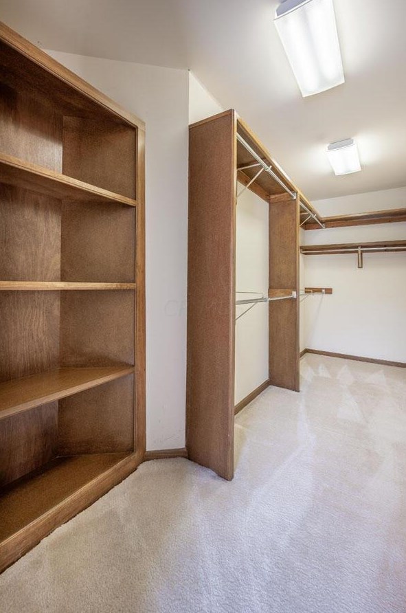 5882 Rothesay Ct, Dublin OH  43017-9447 exterior