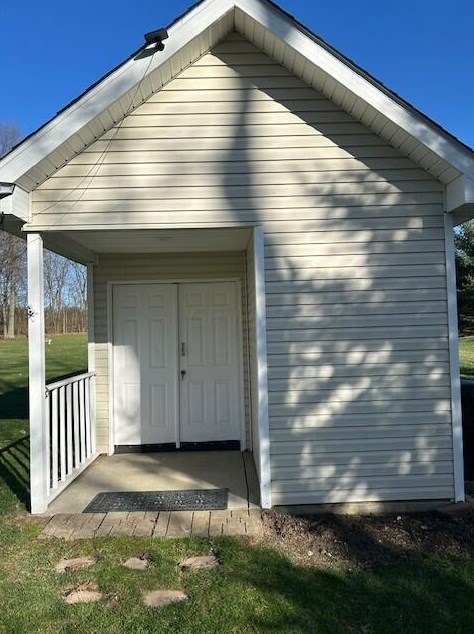 18465 Woodhaven Ln, Circleville OH  43113-8928 exterior