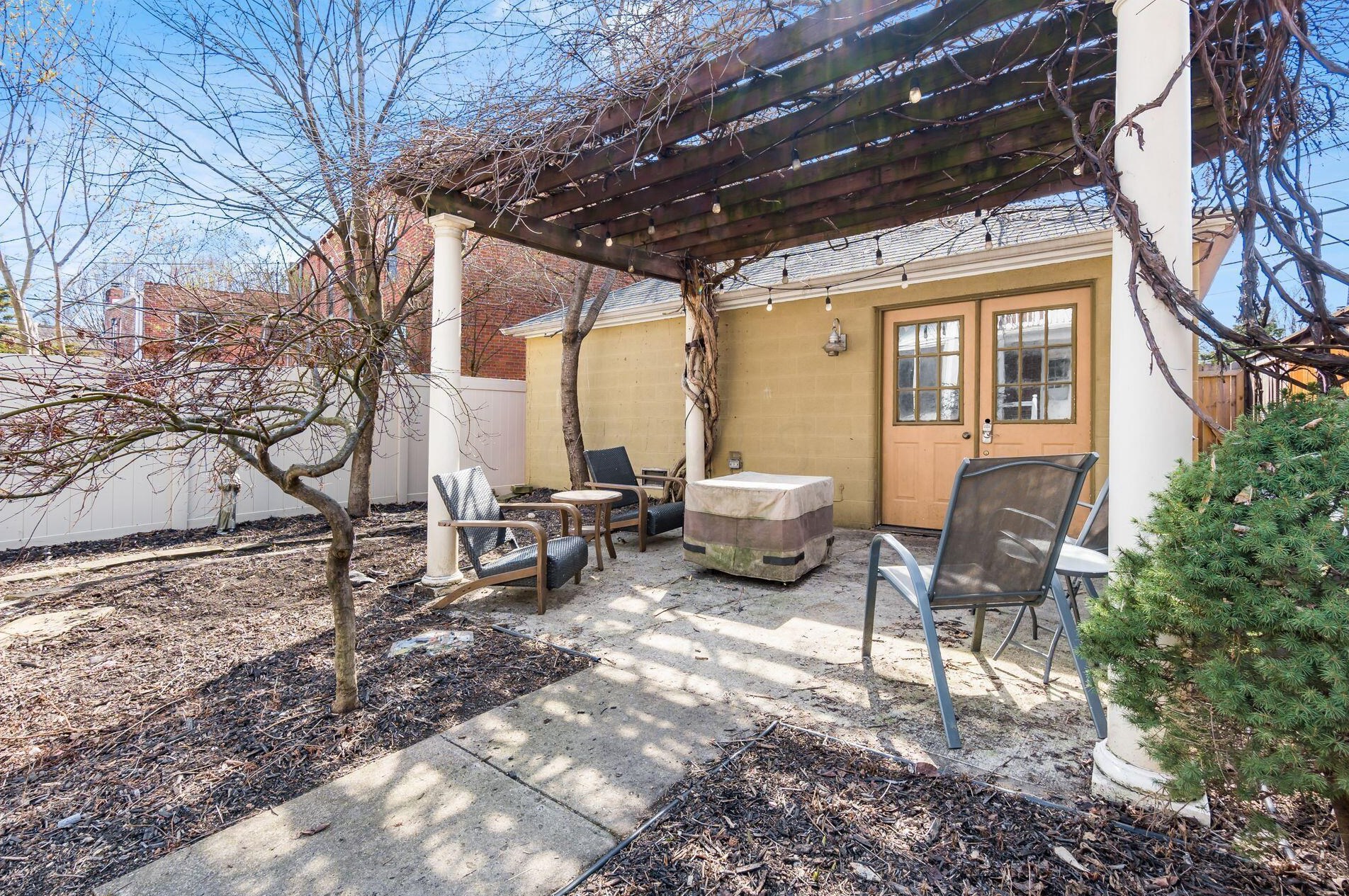 355 Forest St, Columbus OH 43206-1612 exterior