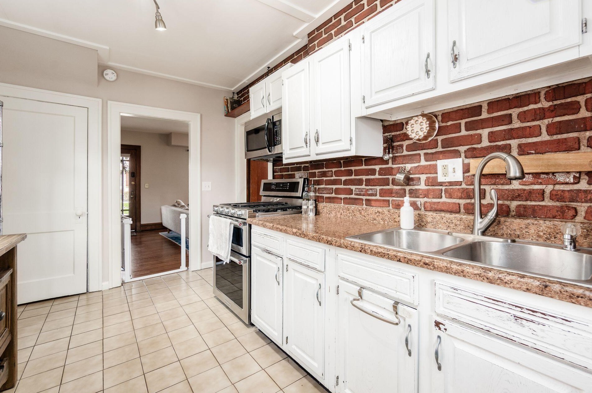 355 Forest St, Columbus OH 43206-1612 exterior