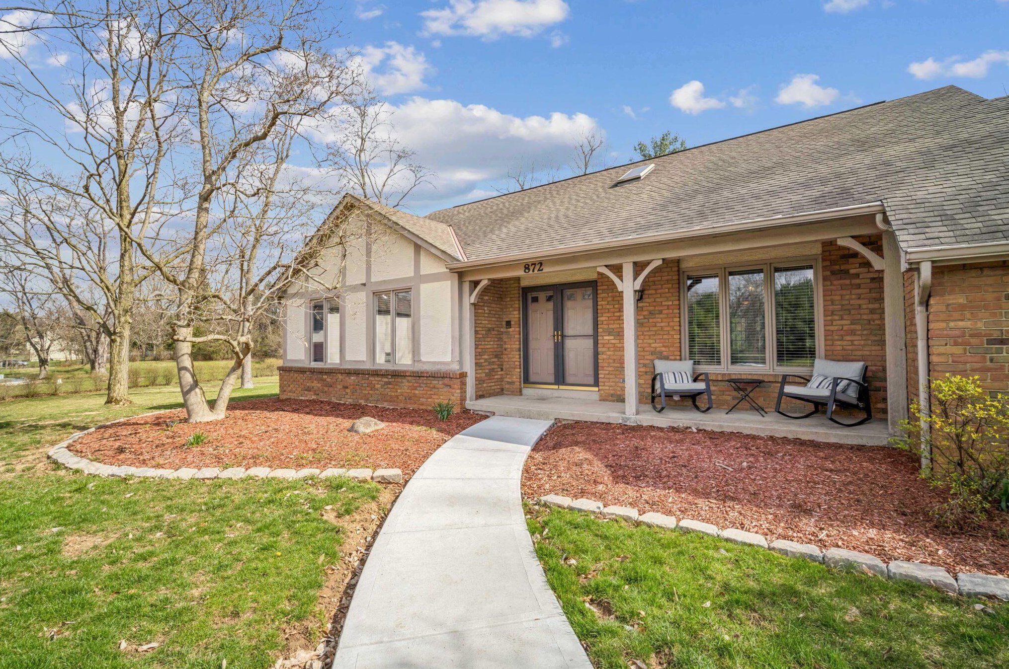 872 Harvest Lane Ct, Columbus, OH 43213-3408