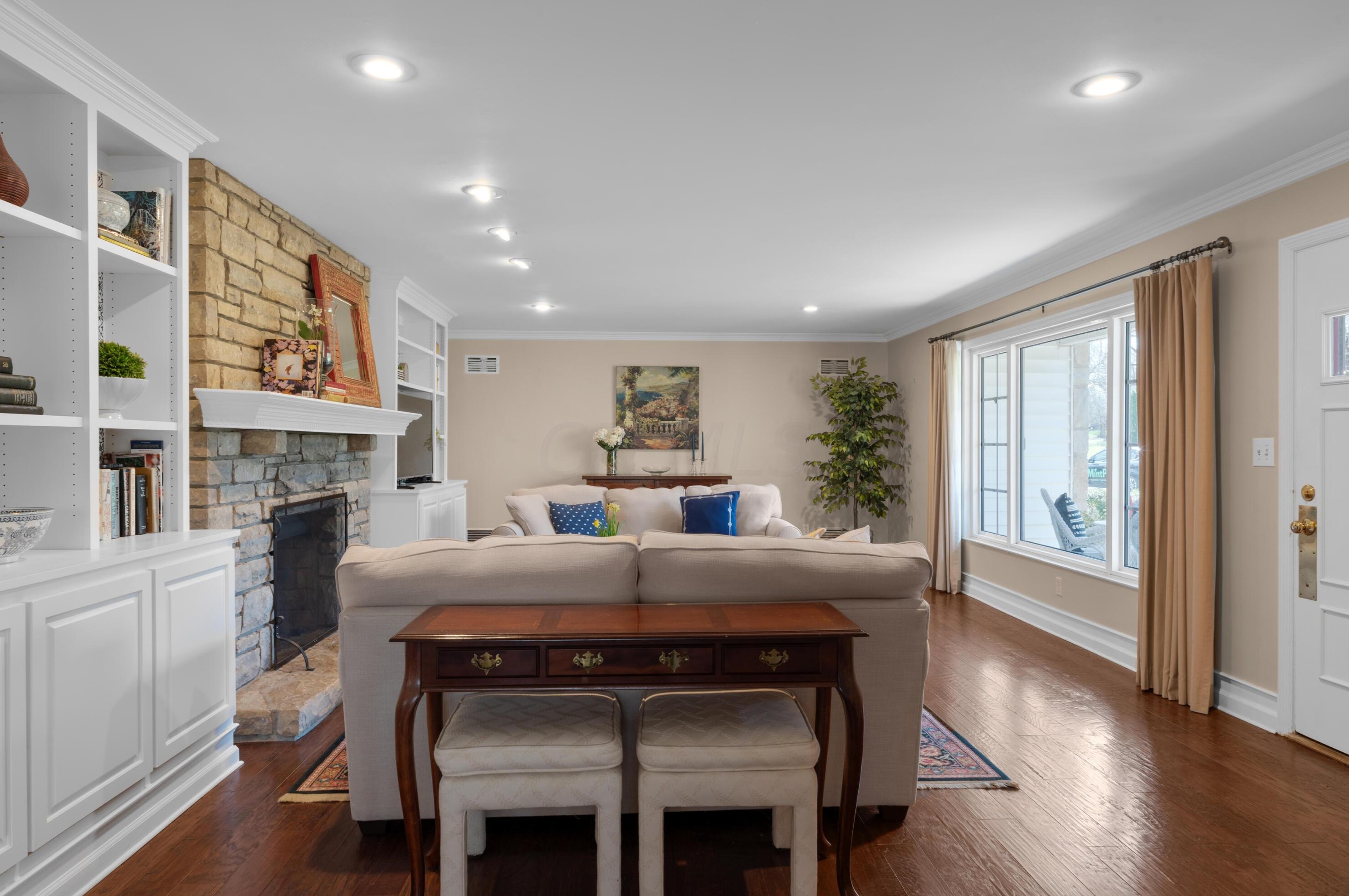 4248 Dublin Rd, Columbus OH 43221-5000 exterior