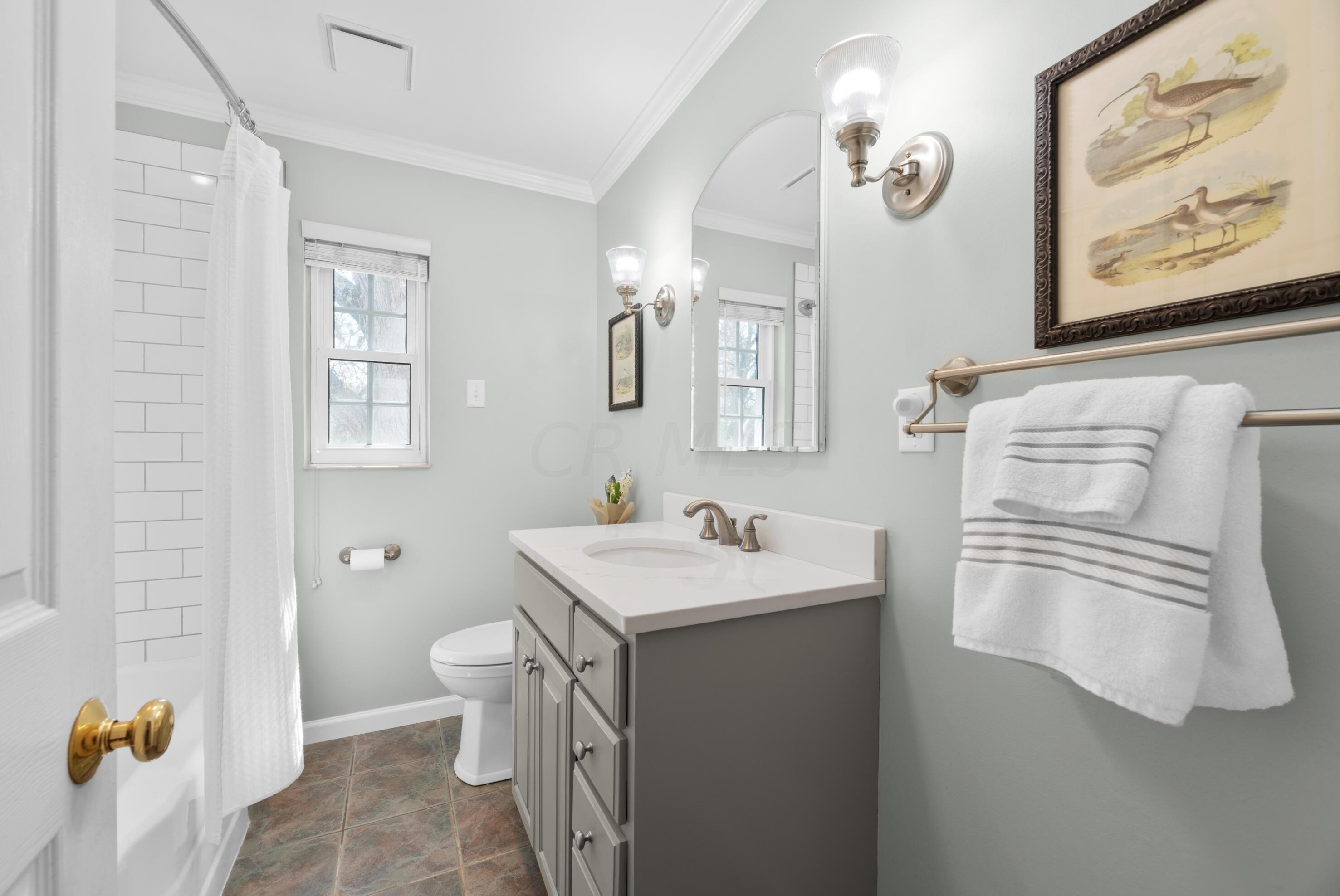 4248 Dublin Rd, Columbus OH 43221-5000 exterior