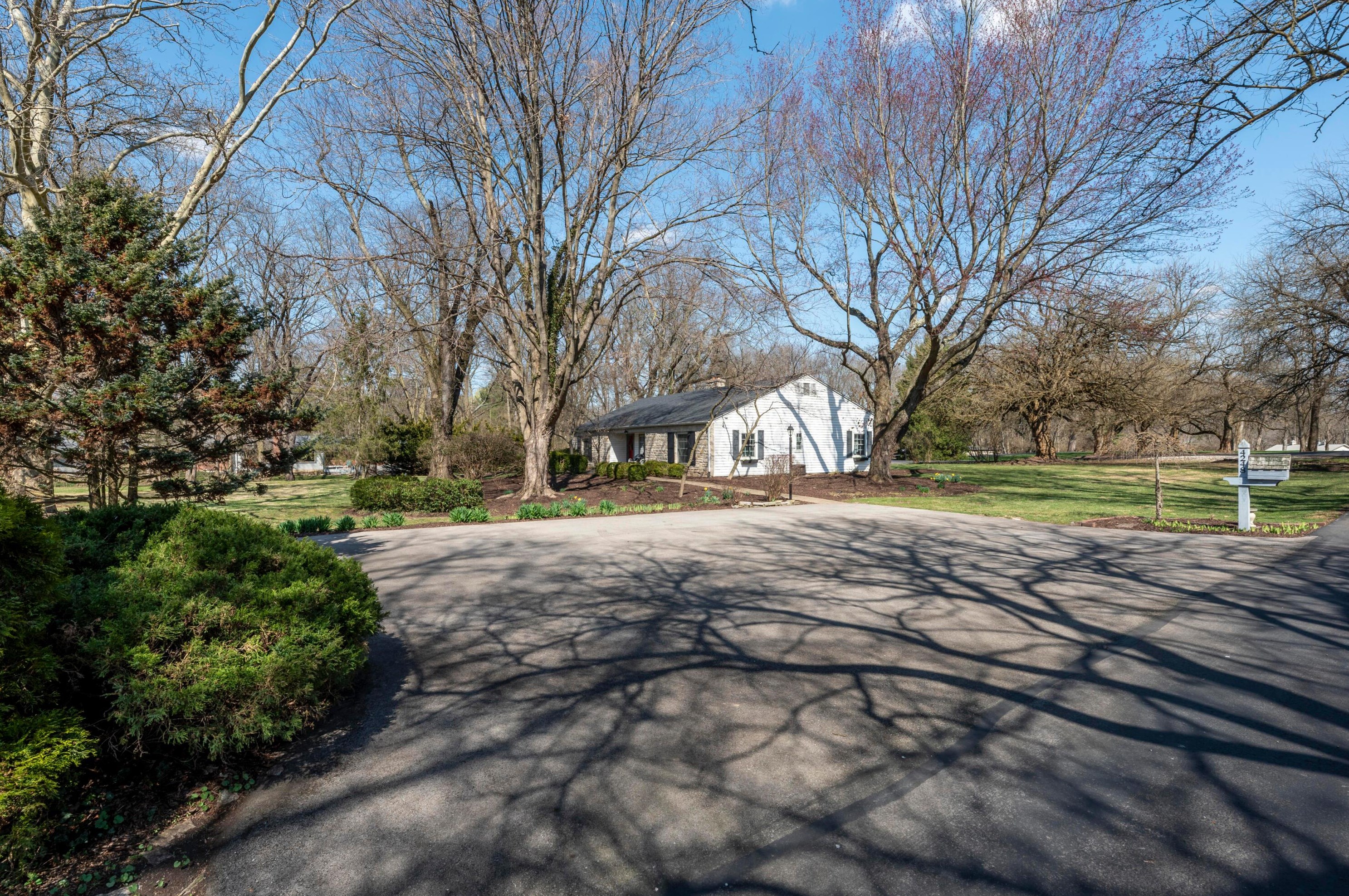 4248 Dublin Rd, Columbus OH 43221-5000 exterior