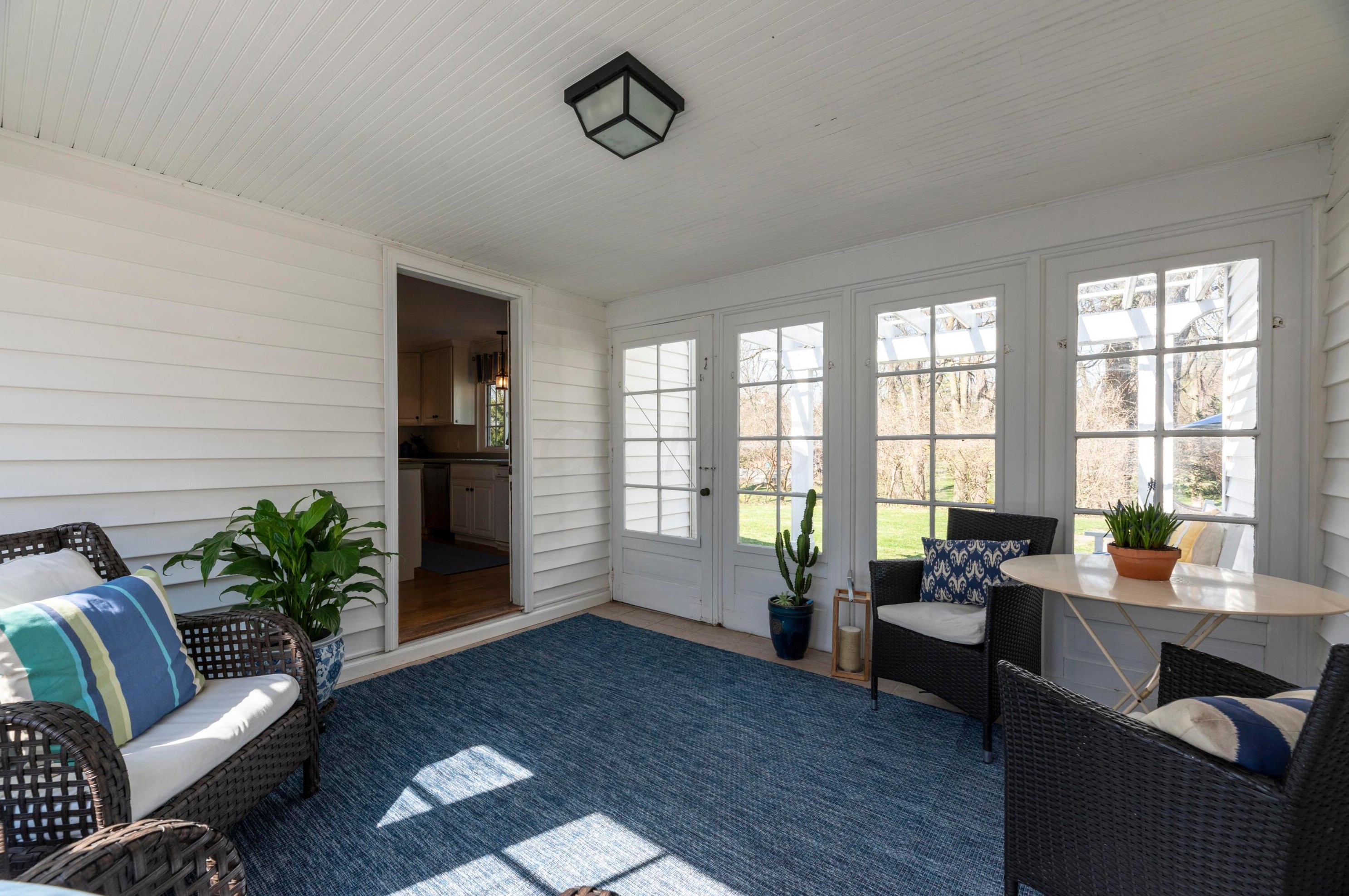 4248 Dublin Rd, Columbus OH 43221-5000 exterior