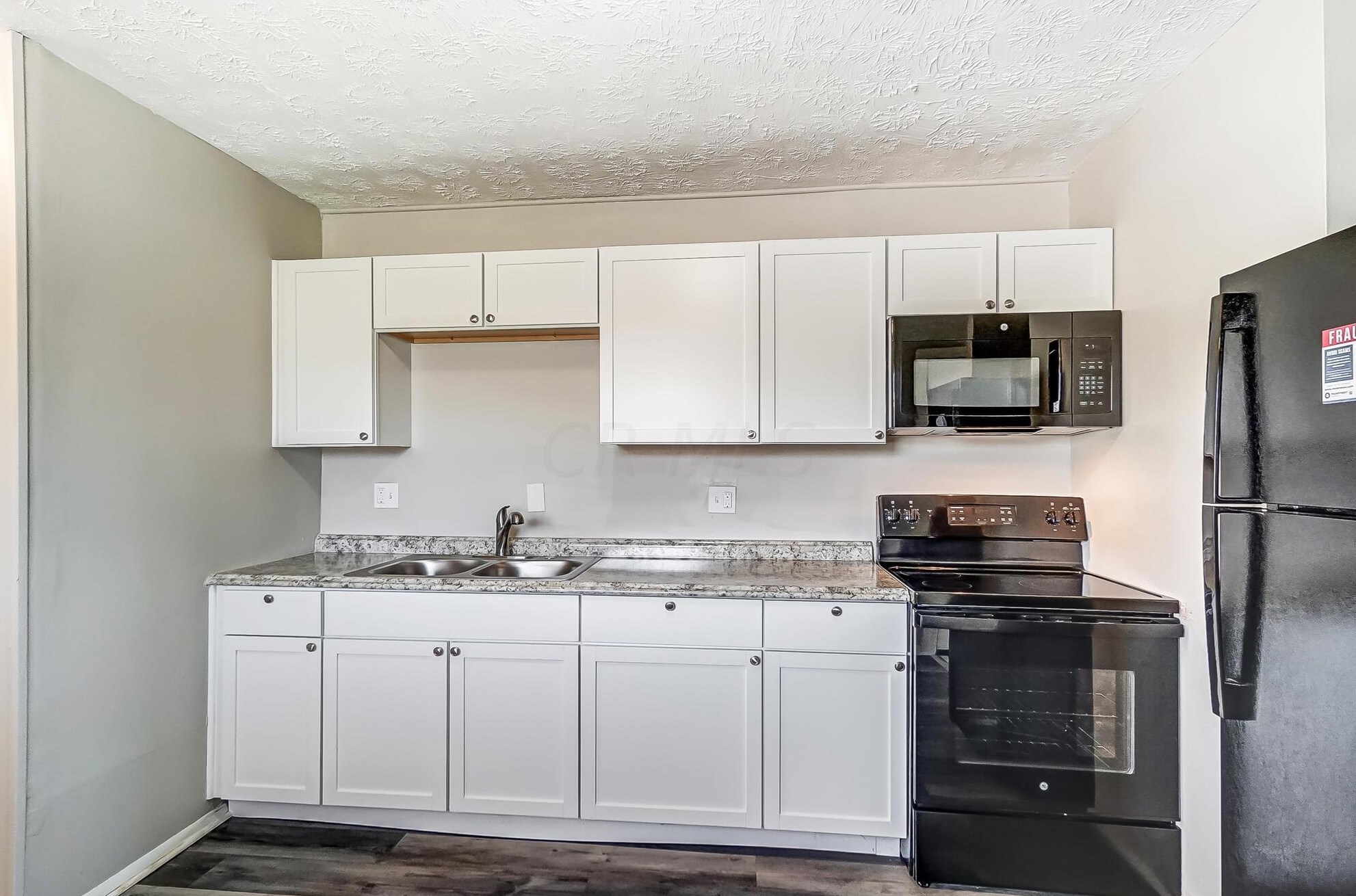 3044 Fairwood Ave, Columbus OH 43207-3273 exterior