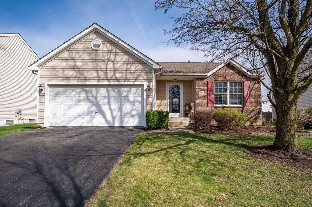 286 Hayfield Dr, Delaware, OH 43015-4289