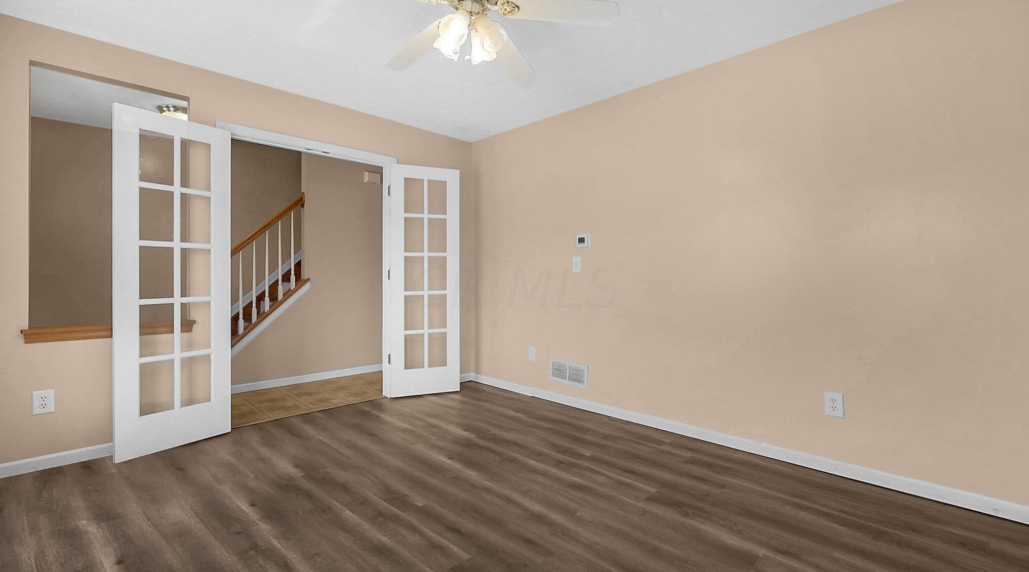 365 Eddington Dr, Pataskala OH  43062-7330 exterior