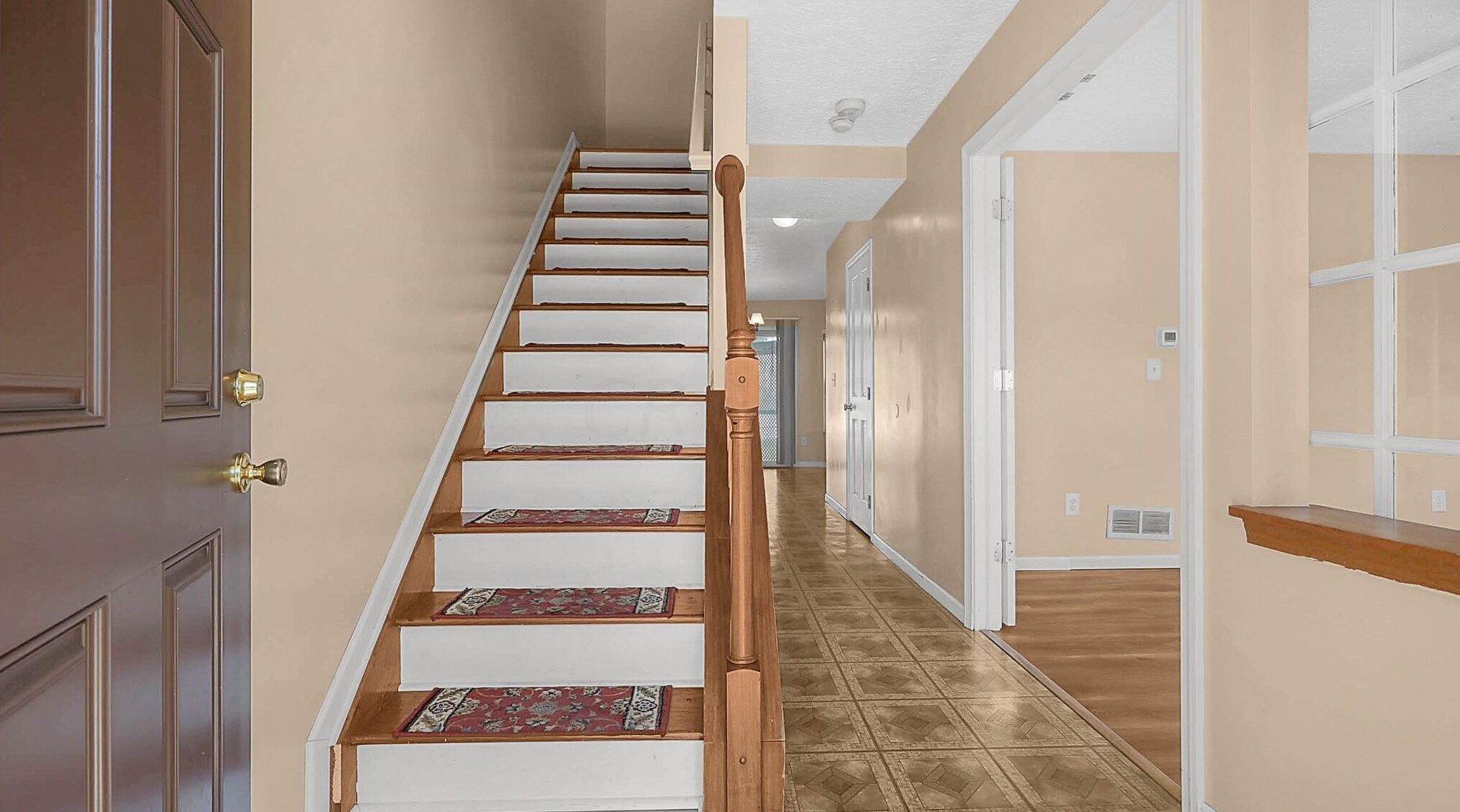 365 Eddington Dr, Pataskala OH  43062-7330 exterior