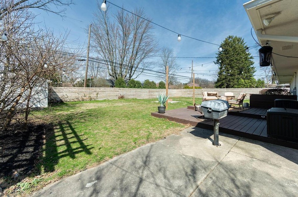 2746 Castlewood Rd, Columbus OH 43209-3140 exterior