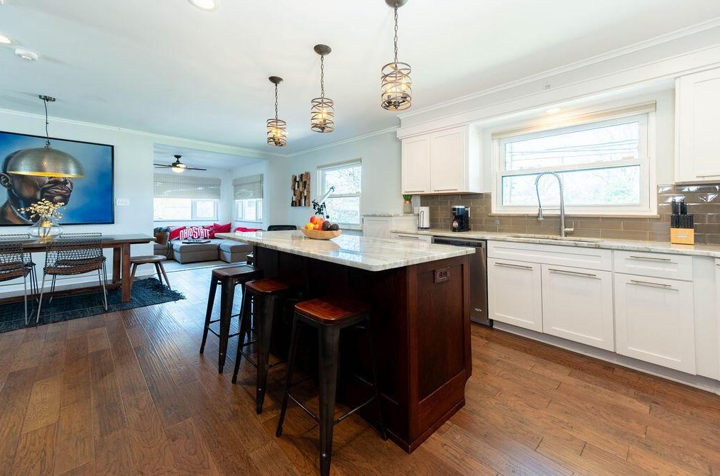 2746 Castlewood Rd, Columbus OH 43209-3140 exterior