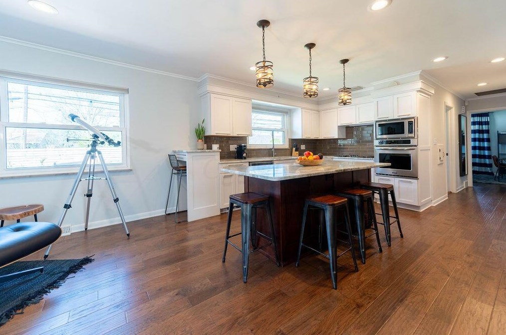 2746 Castlewood Rd, Columbus OH 43209-3140 exterior