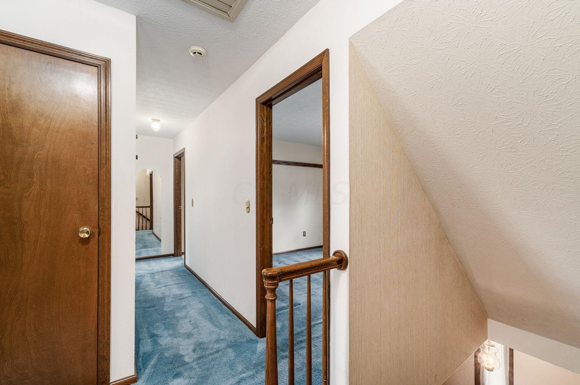 1806 Red Fern Dr, Columbus OH 43229-1425 exterior