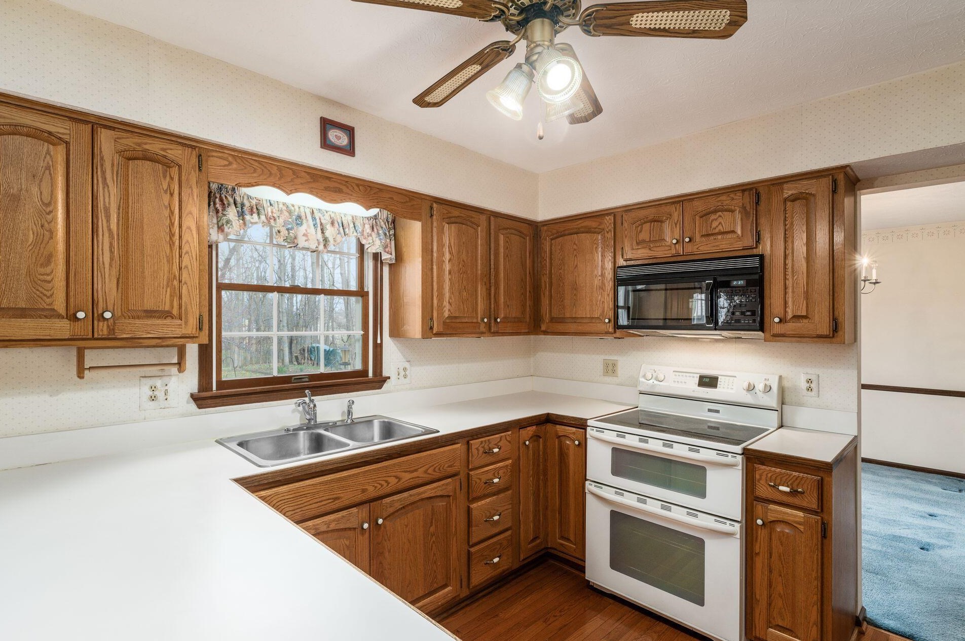 1806 Red Fern Dr, Columbus OH 43229-1425 exterior